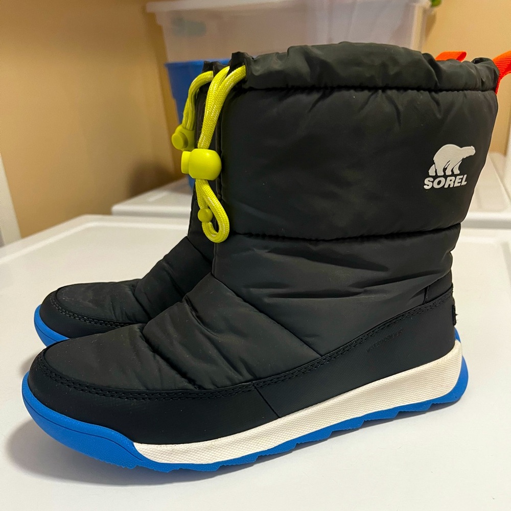 Kids Whitney II Plus Puffy Waterproof Snow Boot Size 5 youth